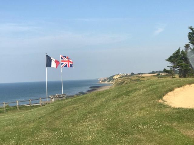 Normandy'S Green By The Sea Port-en-Bessin-Huppain Buitenkant foto